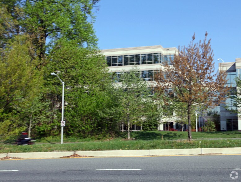 More Photos Of 9713 Key West Ave, Rockville Office For Lease