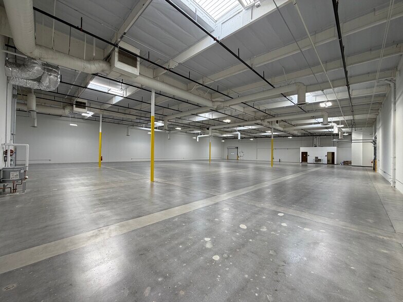 More Photos Of 3360 N San Fernando Rd, Los Angeles Industrial For Lease