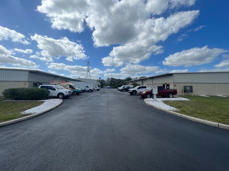 Primary Photo Of 7604 Industrial Ln, Tampa Warehouse For Lease