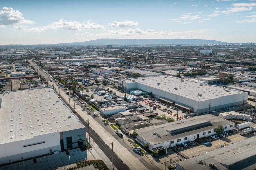 More Photos Of 16301 S Broadway St, Gardena Service For Sale