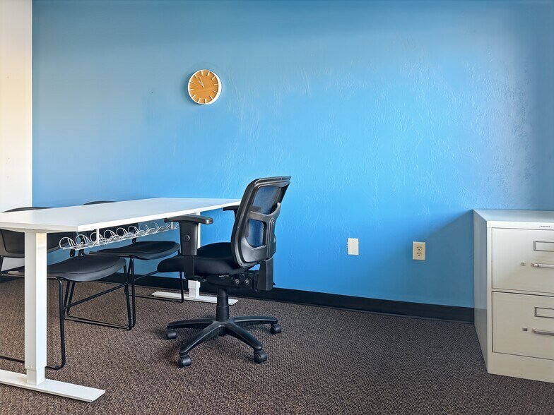 More Photos Of 100 NE 5th St, Oklahoma City Coworking Space