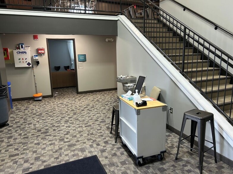 More Photos Of 4975 E Traverse Hwy, Traverse City Specialty For Lease