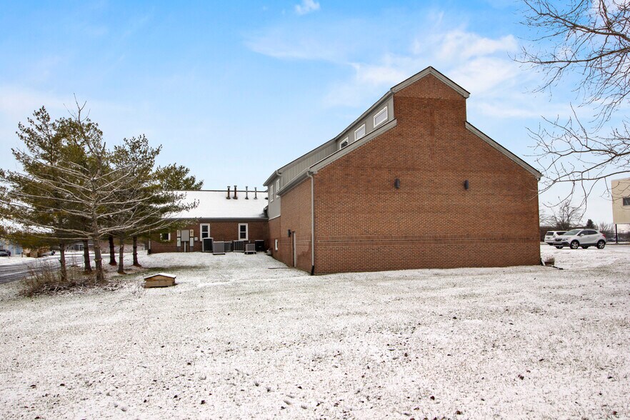 More Photos Of 4700 Northwest Plaza West Dr, Zionsville Loft Creative Space For Lease