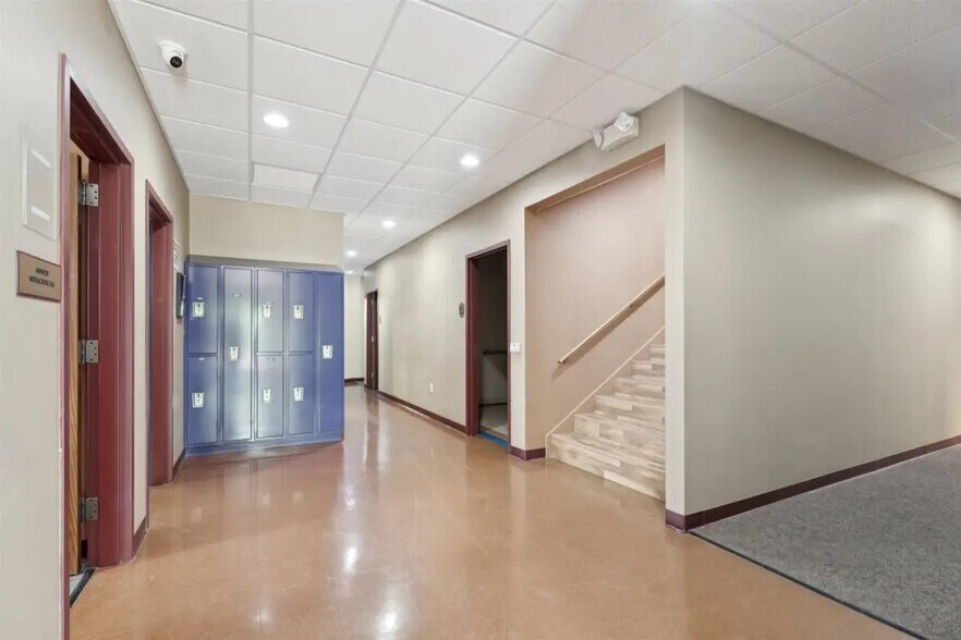 More Photos Of 180 Knights Way, Fond Du Lac Medical For Sale