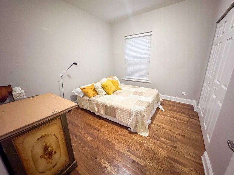 More Photos Of 4733 N Washtenaw Ave, Chicago Multifamily For Sale