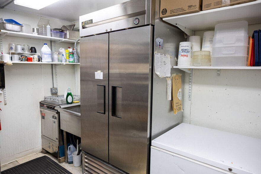 More Photos Of 10649 Bay Shore Dr, Sister Bay Restaurant For Sale