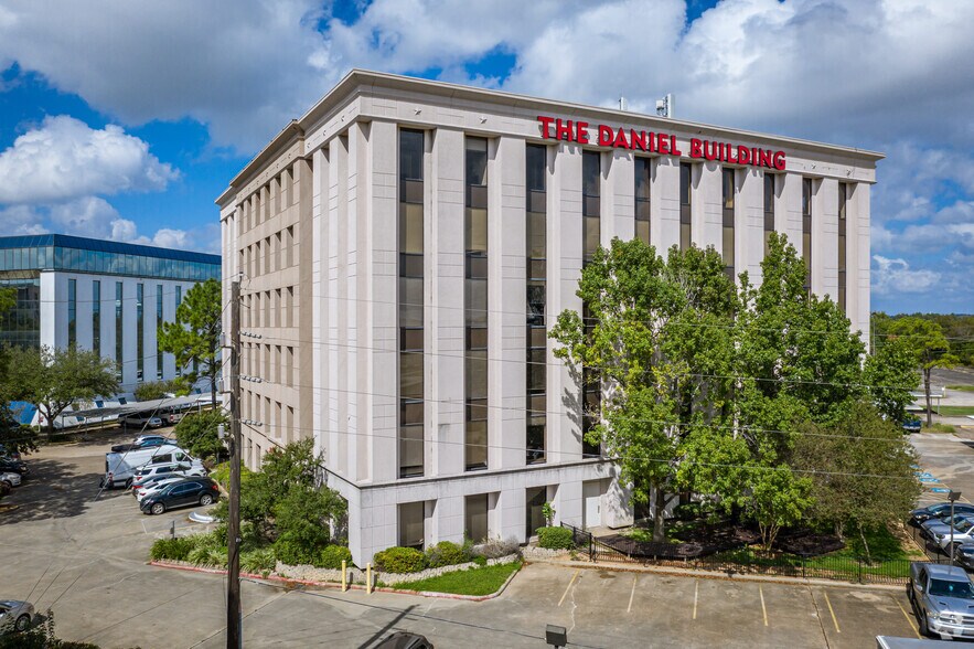 More Photos Of 519 N Sam Houston Pky E, Houston Medical For Lease