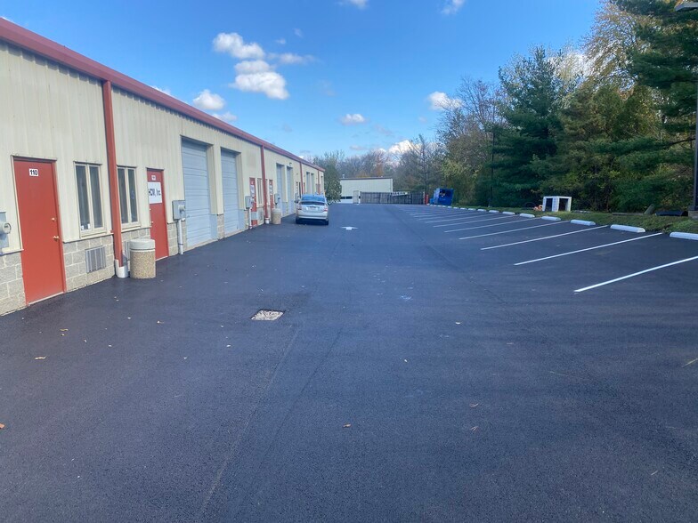 More Photos Of 151 Discovery Dr, Colmar Light Distribution For Lease