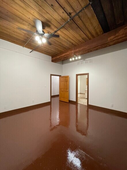 More Photos Of 555 Whitehall St SW, Atlanta Distribution For Lease