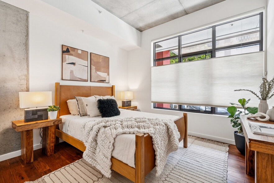 More Photos Of 288 3rd St, Oakland Apartments For Sale