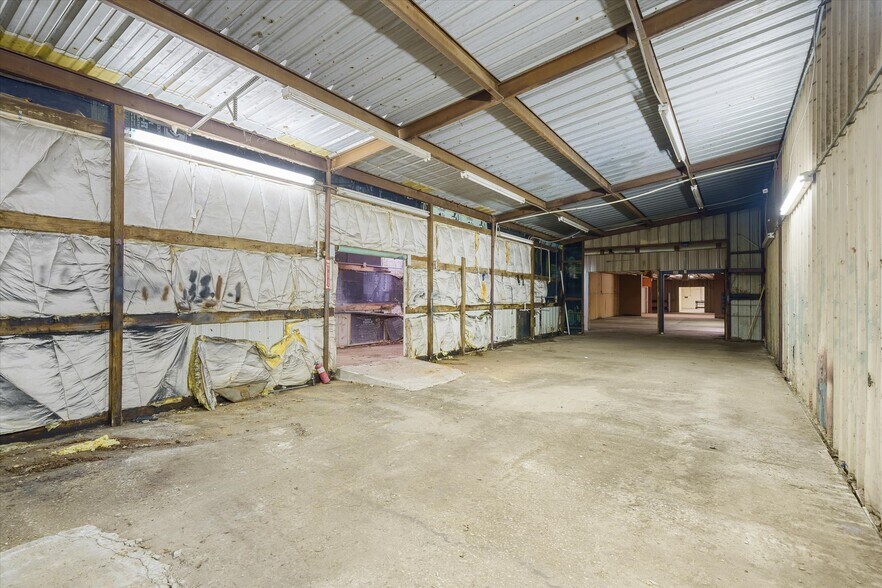 More Photos Of 7439 FM 314, Ben Wheeler Industrial For Sale