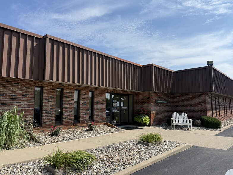 Primary Photo Of 2235 Dubois Dr, Warsaw Healthcare For Sale