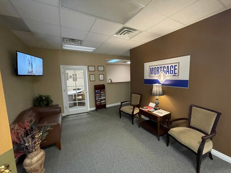 More Photos Of 47100 Schoenherr Rd, Shelby Township Medical For Lease