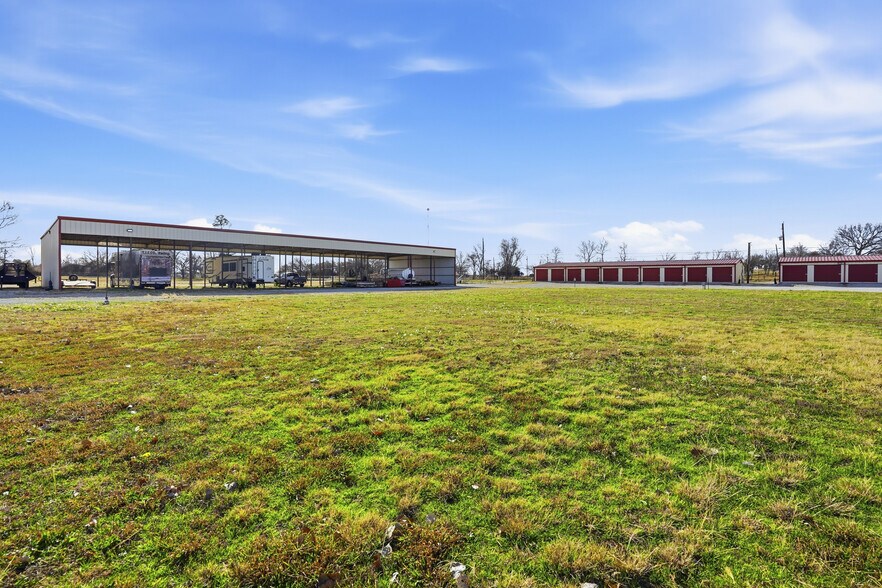 More Photos Of 9910 TX-199 Hwy, Poolville Specialty For Sale