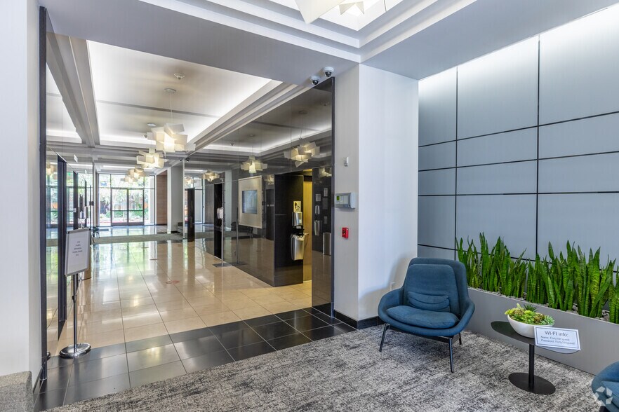 More Photos Of 4180 La Jolla Village Dr, La Jolla Medical For Lease