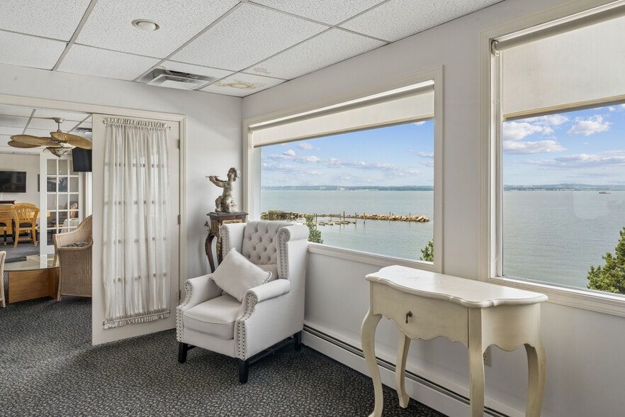 More Photos Of 62 Cove St, New Haven Specialty For Sale