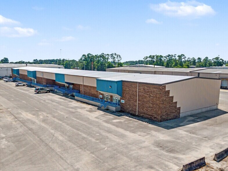 More Photos Of 3357 Copter Rd, Pensacola Service For Lease