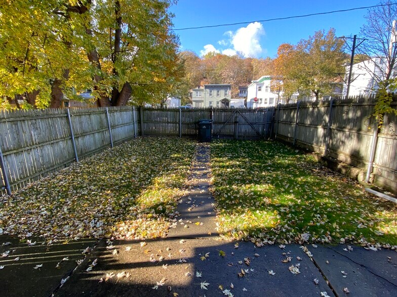 More Photos Of 31 Congress St, Cohoes Apartments For Sale