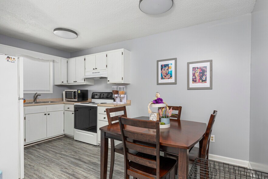 More Photos Of 100 S Kirkland Ave, Elkin Apartments For Sale