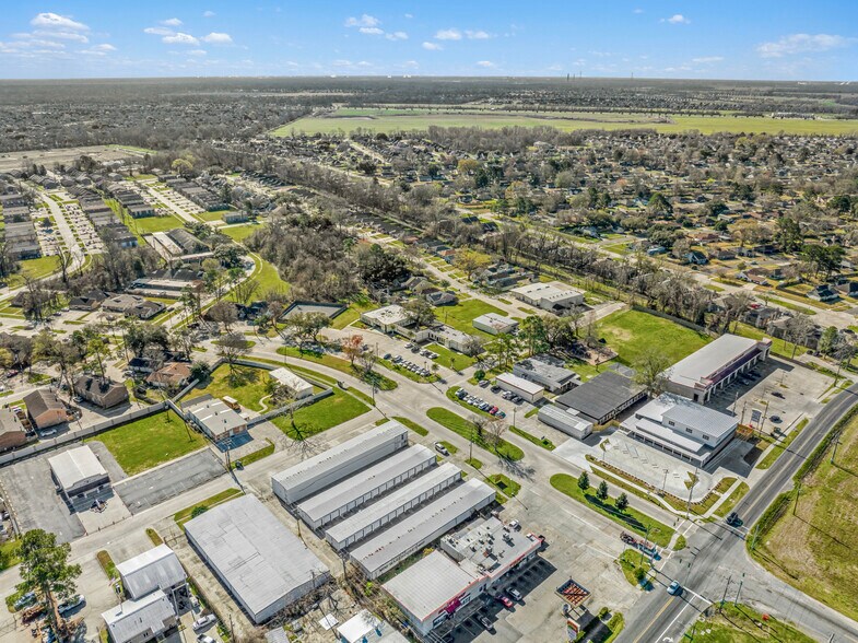 More Photos Of 8535 GSRI Ave, Baton Rouge Self Storage For Sale