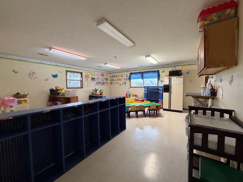 More Photos Of 100 Bosa Dr, Saint Robert Health Club For Sale