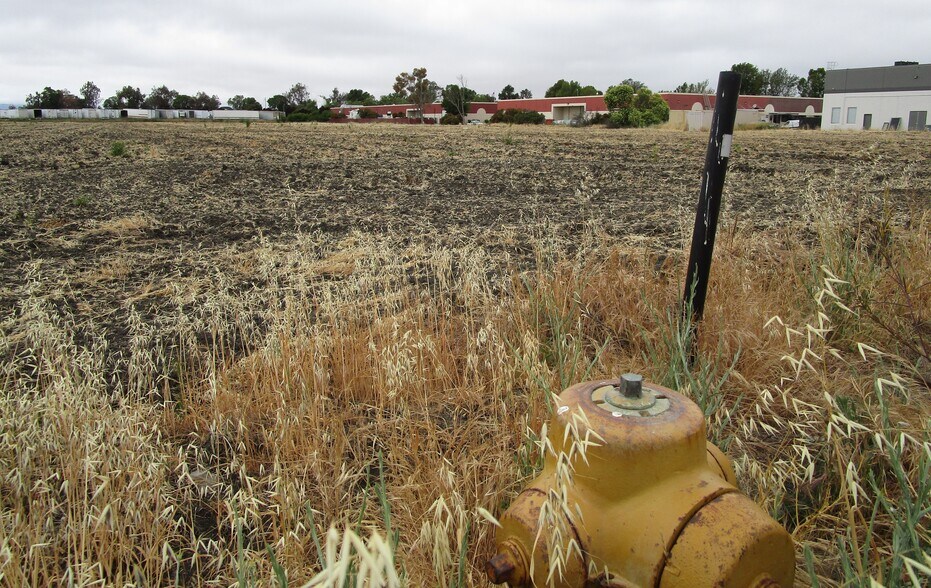 More Photos Of 0 Bert, Hollister Land For Lease