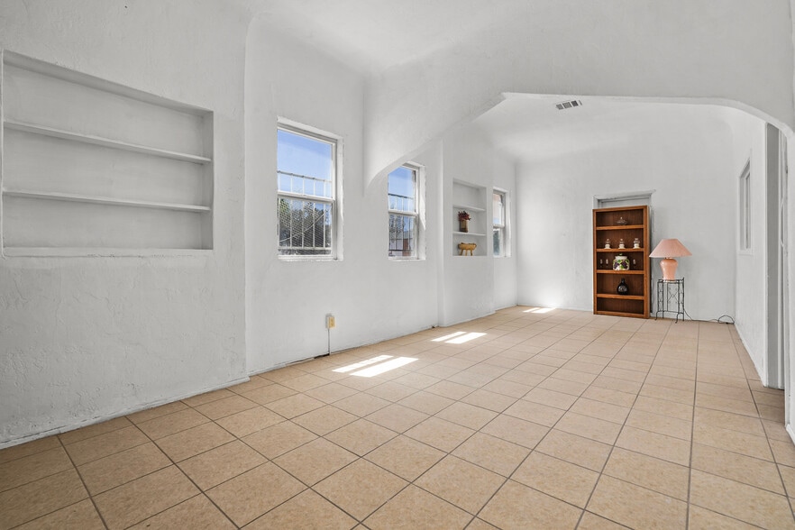More Photos Of 1600 Wyoming Ave, El Paso Storefront Retail Residential For Sale