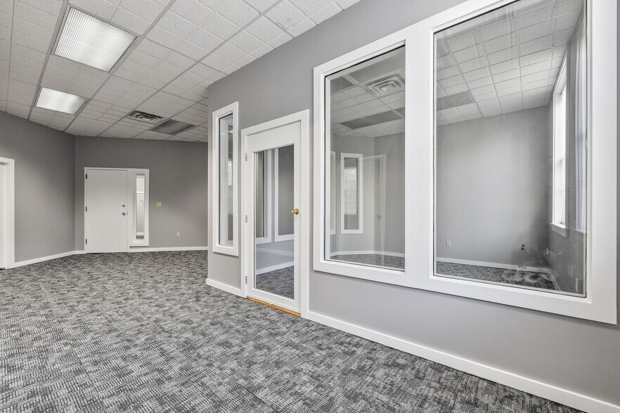 More Photos Of 201 Main St, Boston Office For Lease