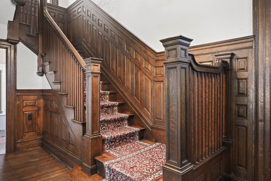 More Photos Of 1311 Union St, Schenectady Office For Sale