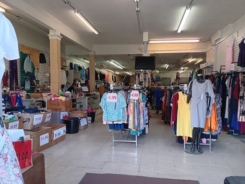 More Photos Of 523-525 S El Paso St, El Paso Storefront For Sale