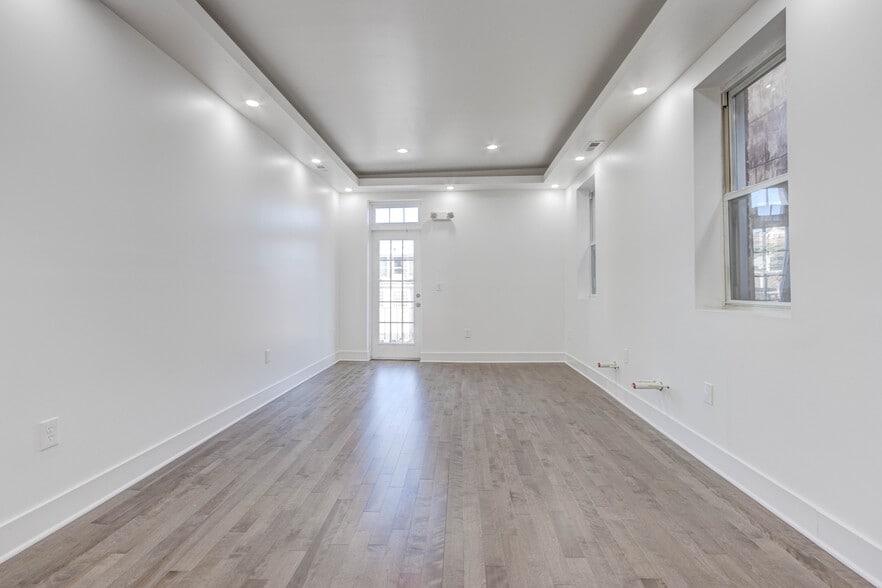 More Photos Of 833 N Howard St, Baltimore Storefront Retail Office For Lease