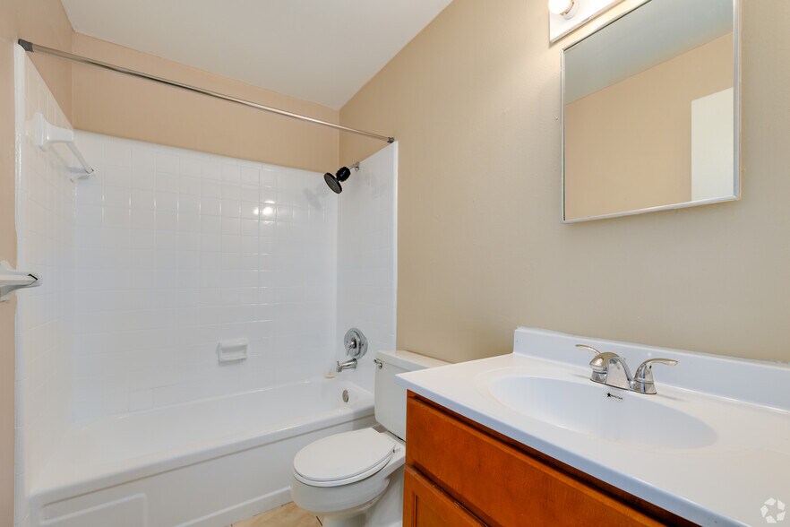 More Photos Of 8372 Beacon Blvd, Fort Myers Apartments For Sale