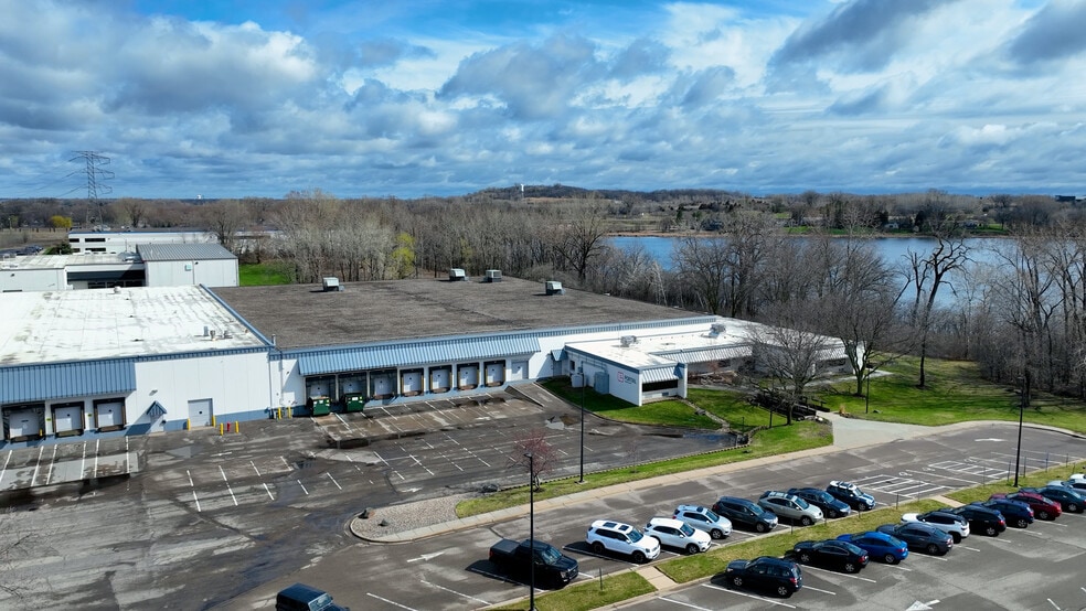 Primary Photo Of 4440 W Round Lake Rd, Arden Hills Warehouse For Lease