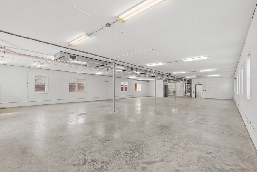 More Photos Of 846 Faith Rd, Salisbury Religious Facility For Lease