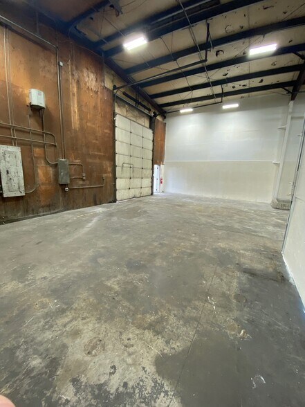 More Photos Of 3537 NW St Helens Rd, Portland Industrial For Lease