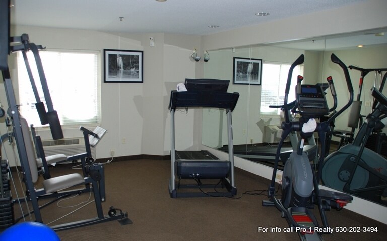 More Photos Of 3920 Hospitality Ln, Decatur Hotel For Sale