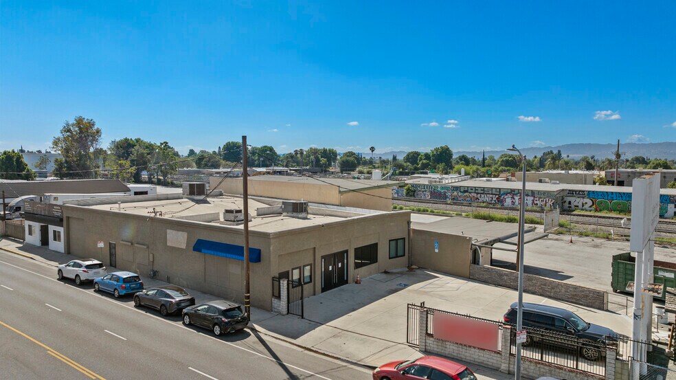 Primary Photo Of 18260 Parthenia St, Northridge Warehouse For Sale