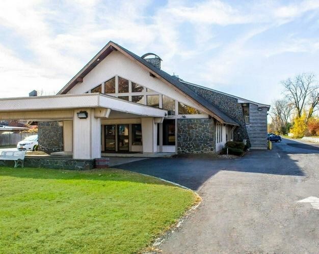 More Photos Of 1630 Central Ave, Albany Hotel For Sale