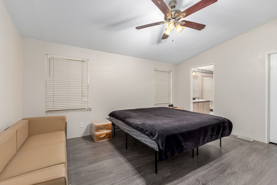 More Photos Of 50150 W Julie Ln, Maricopa Warehouse For Sale