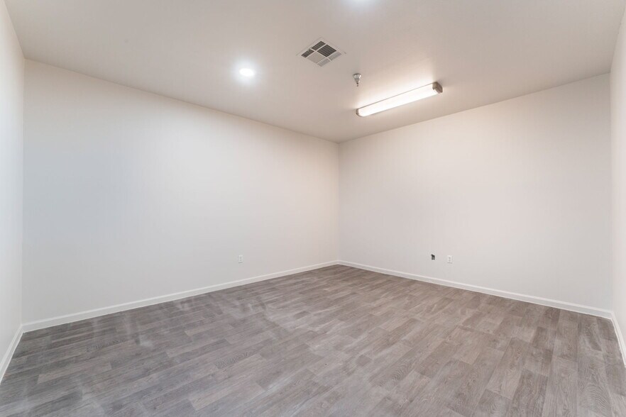 More Photos Of 4650 Judson Ave, Las Vegas Warehouse For Lease
