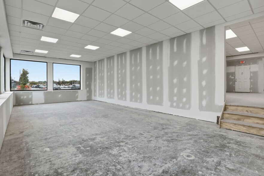 More Photos Of 211 W Ridge Rd, Rochester Storefront For Lease