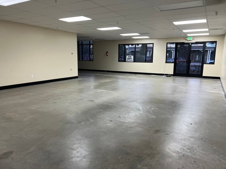 More Photos Of 30663 Union City Blvd, Union City Unknown For Lease