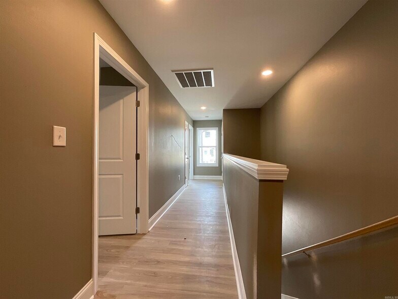 More Photos Of 405 & 407 E Center Street, Jacksonville Specialty For Sale