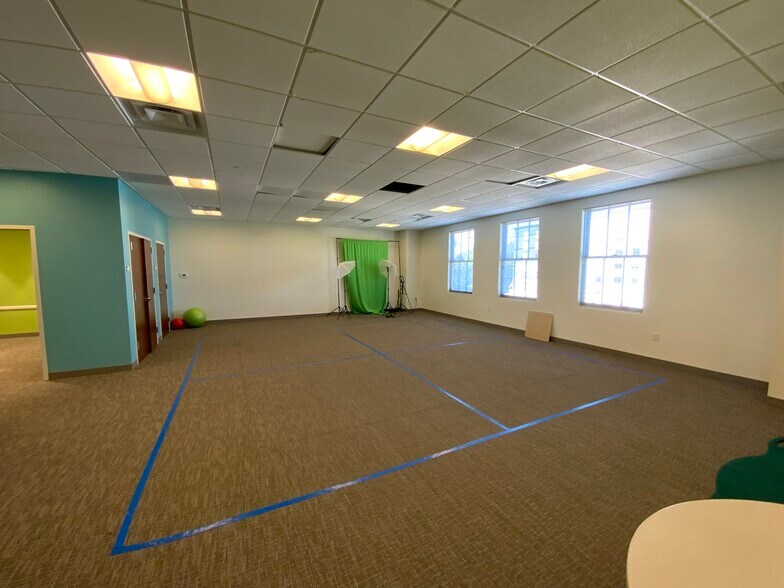 More Photos Of 6130-6360 Levis Commons Blvd, Perrysburg Office For Lease