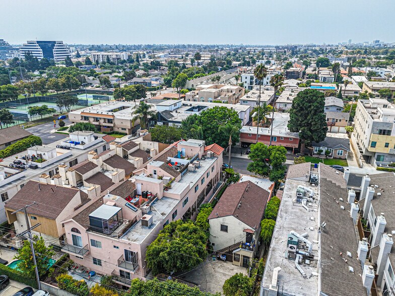More Photos Of 1728 Granville Ave, Los Angeles Apartments For Sale