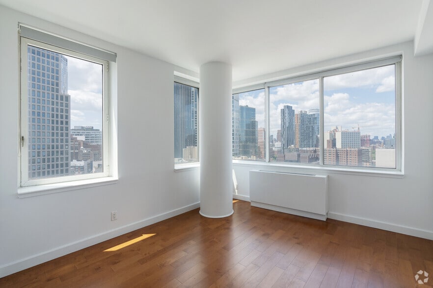 More Photos Of 74 Dekalb Avenue, Brooklyn Apartments For Lease