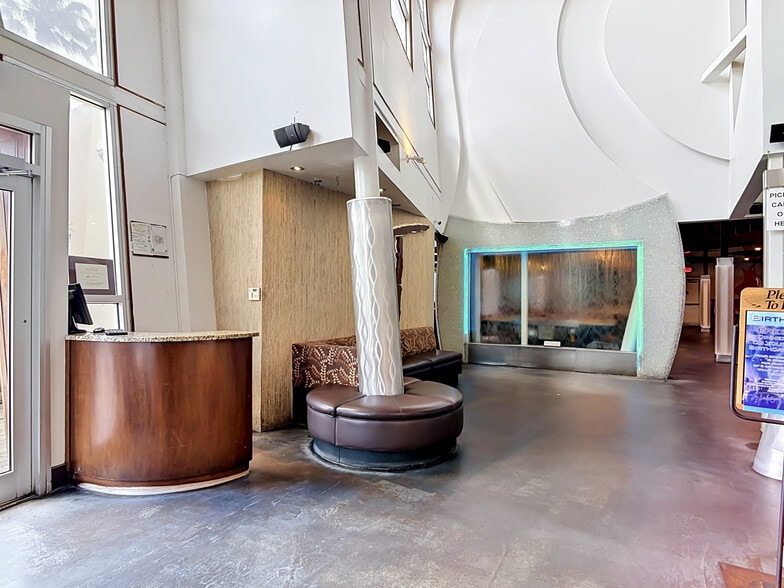 More Photos Of 220 N Williamson Blvd, Ormond Beach Restaurant For Sale