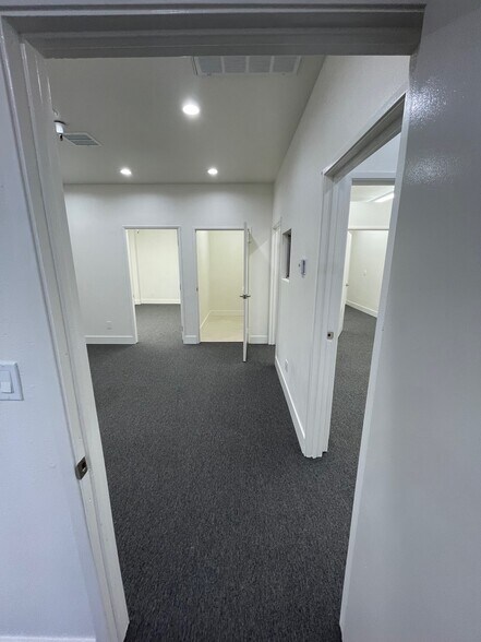 More Photos Of 7127 Laurel Canyon Blvd, North Hollywood Office For Lease