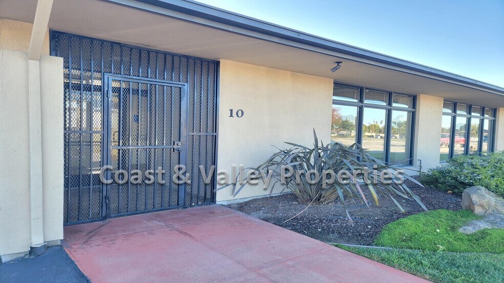 Primary Photo Of 6-10 San Miguel Ave, Salinas Office For Lease
