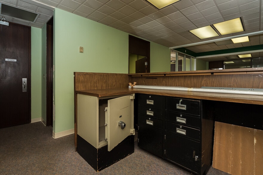 More Photos Of 212 S Main St, Graham General Retail For Sale